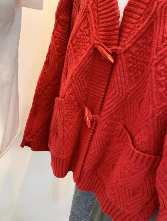 Cowl-neck Sweater red