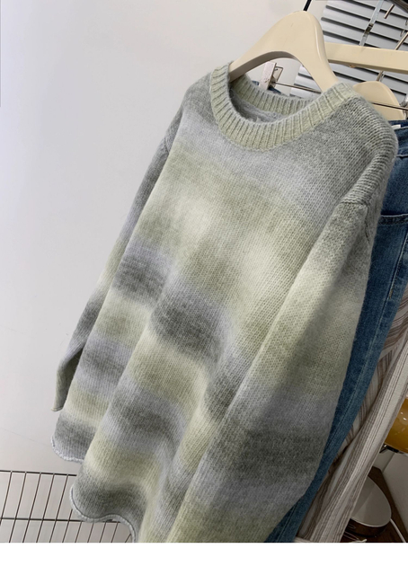 Striped Loose Women‘s Sweater