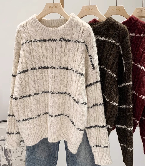 white Striped Pullover Sweater