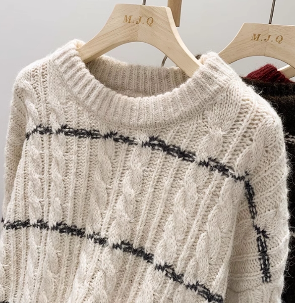 Pullover Sweater white