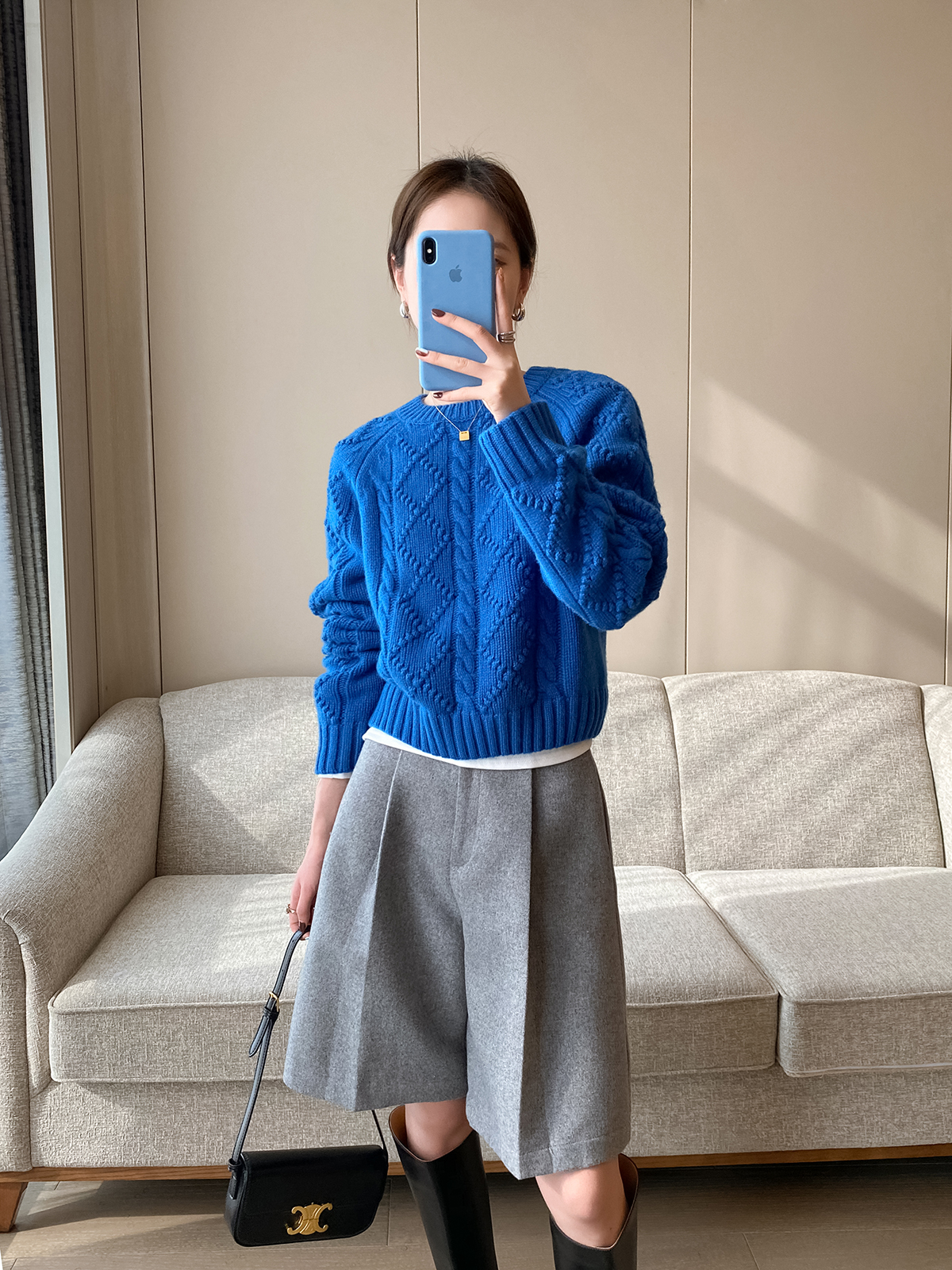 Round Collar Sweater Blue