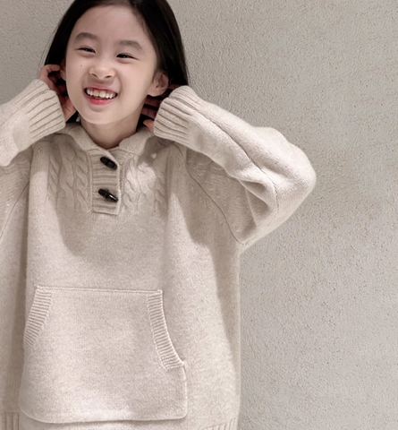 Girl's Pullover Hooded Sweater